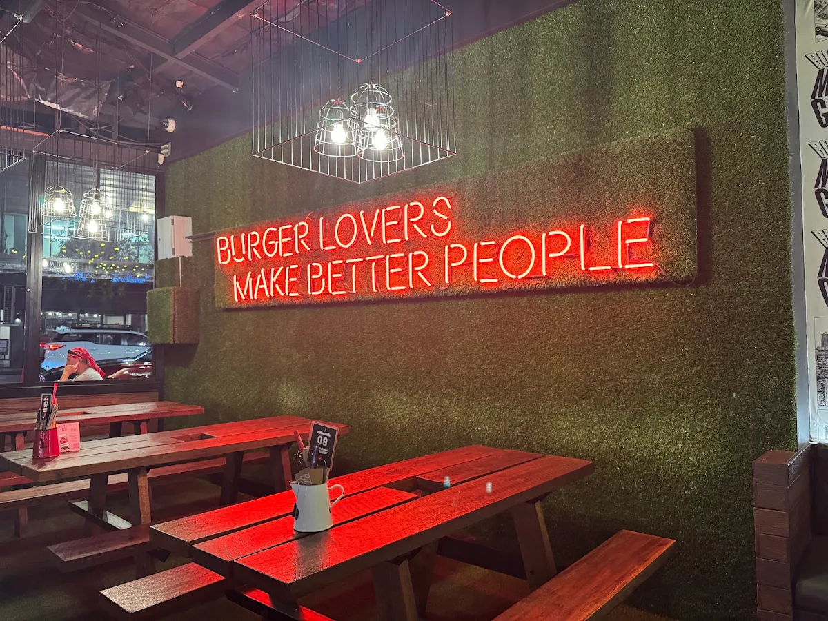 Vibe, Grill'd Burgers - Victoria Park