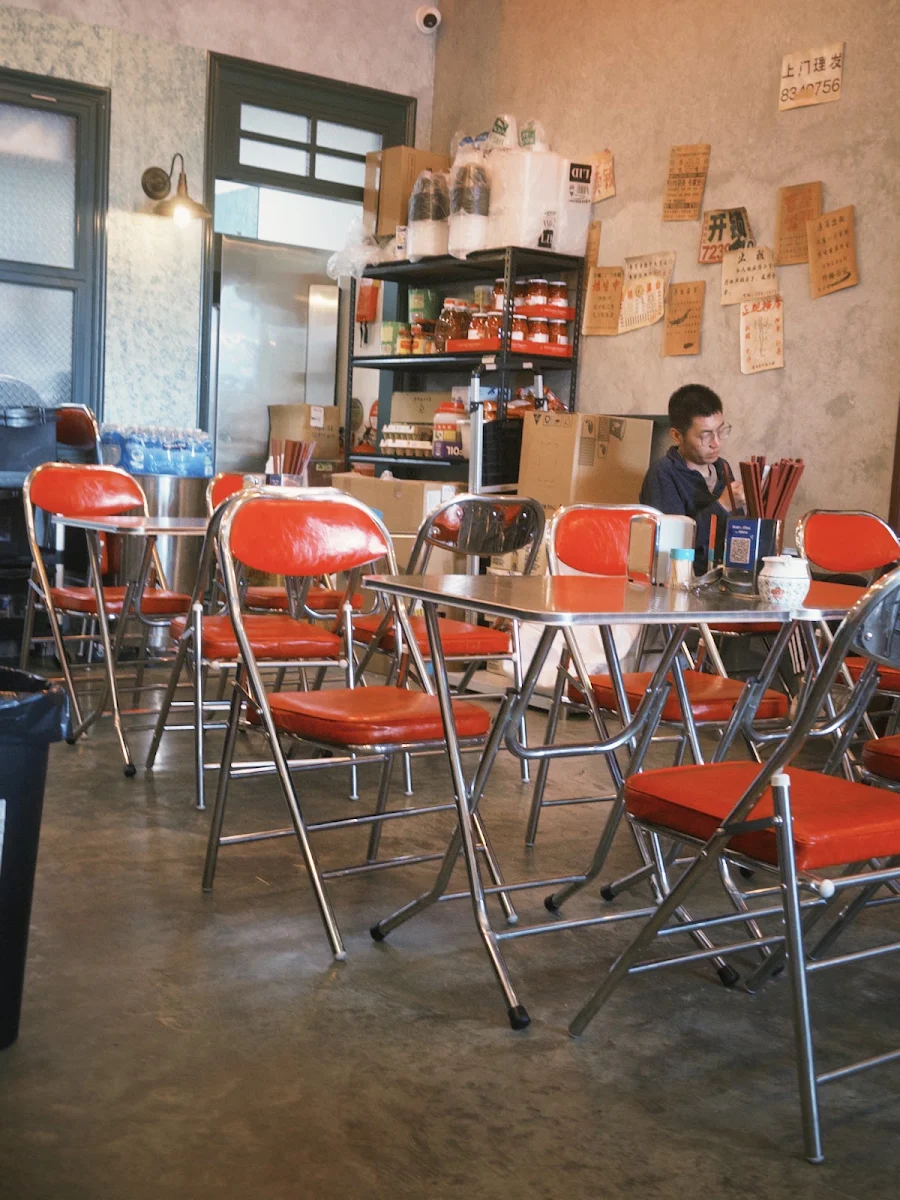 Vibe, 老两广 1980's Lingnan Alley