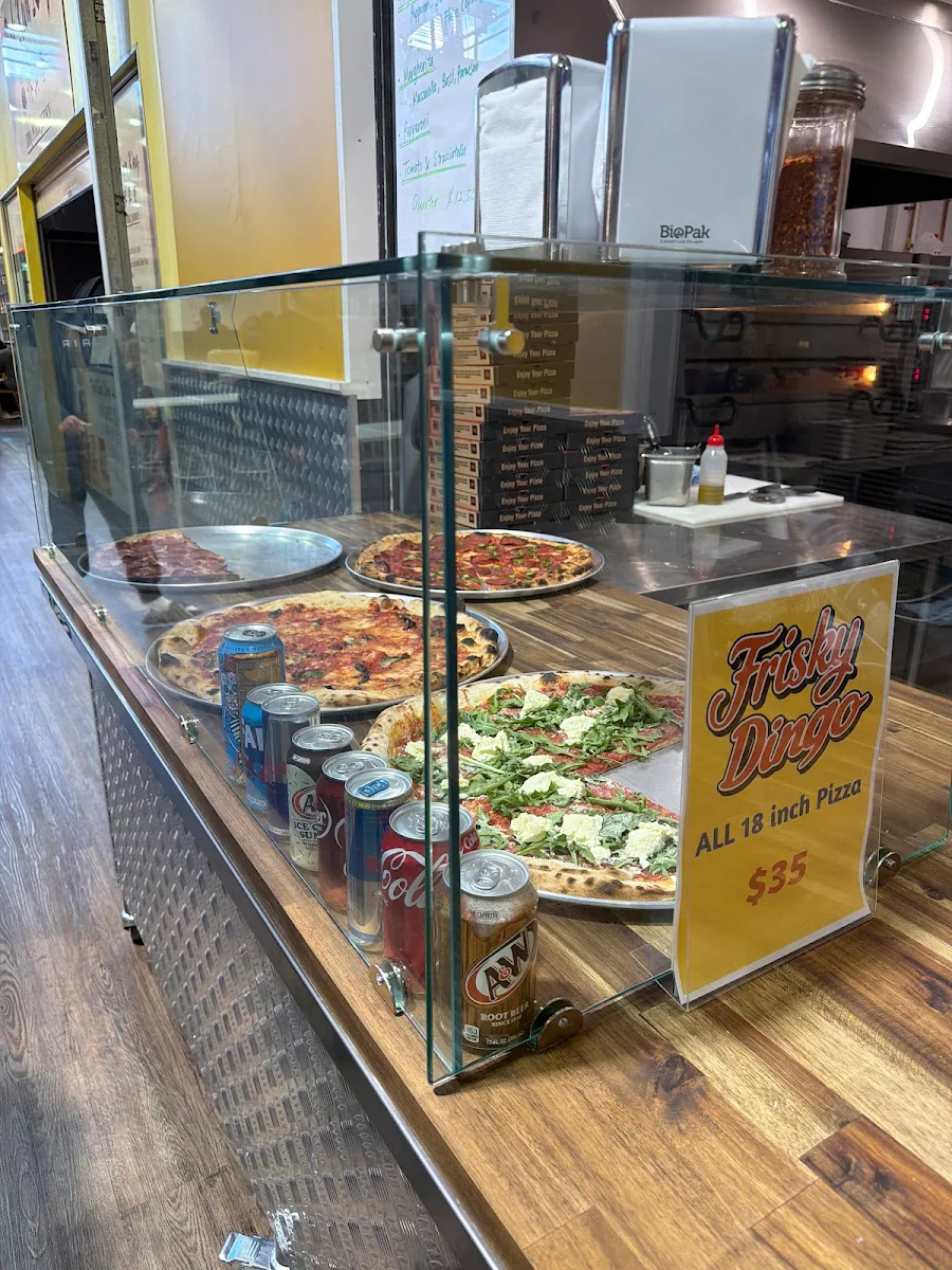Vibe, Frisky Dingo Slice Shop