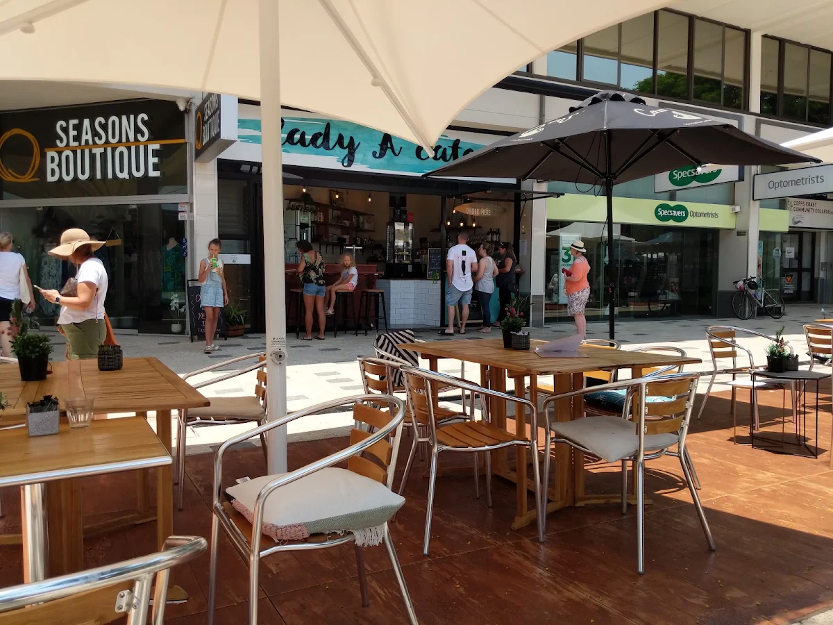 Vibe, Lady A Cafe
