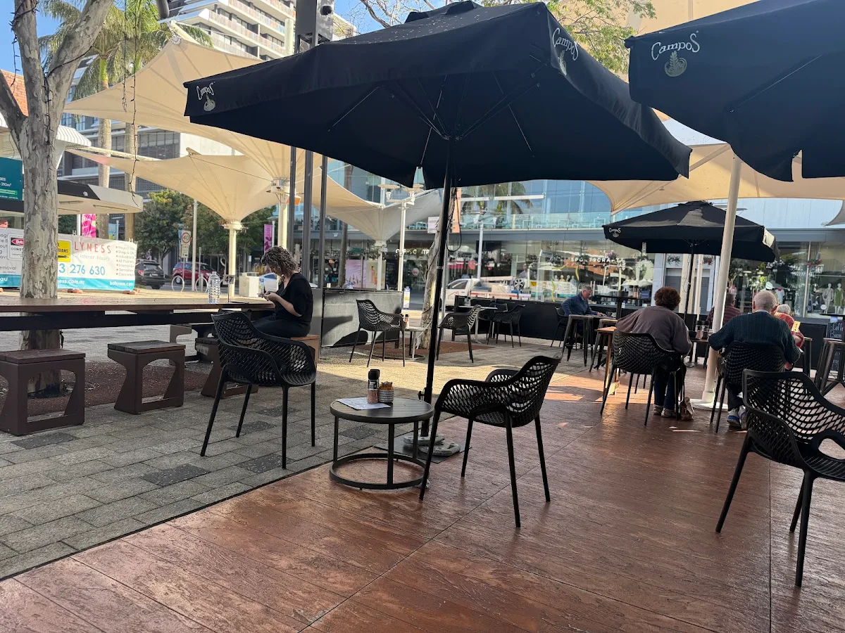 Vibe, Lady A Cafe