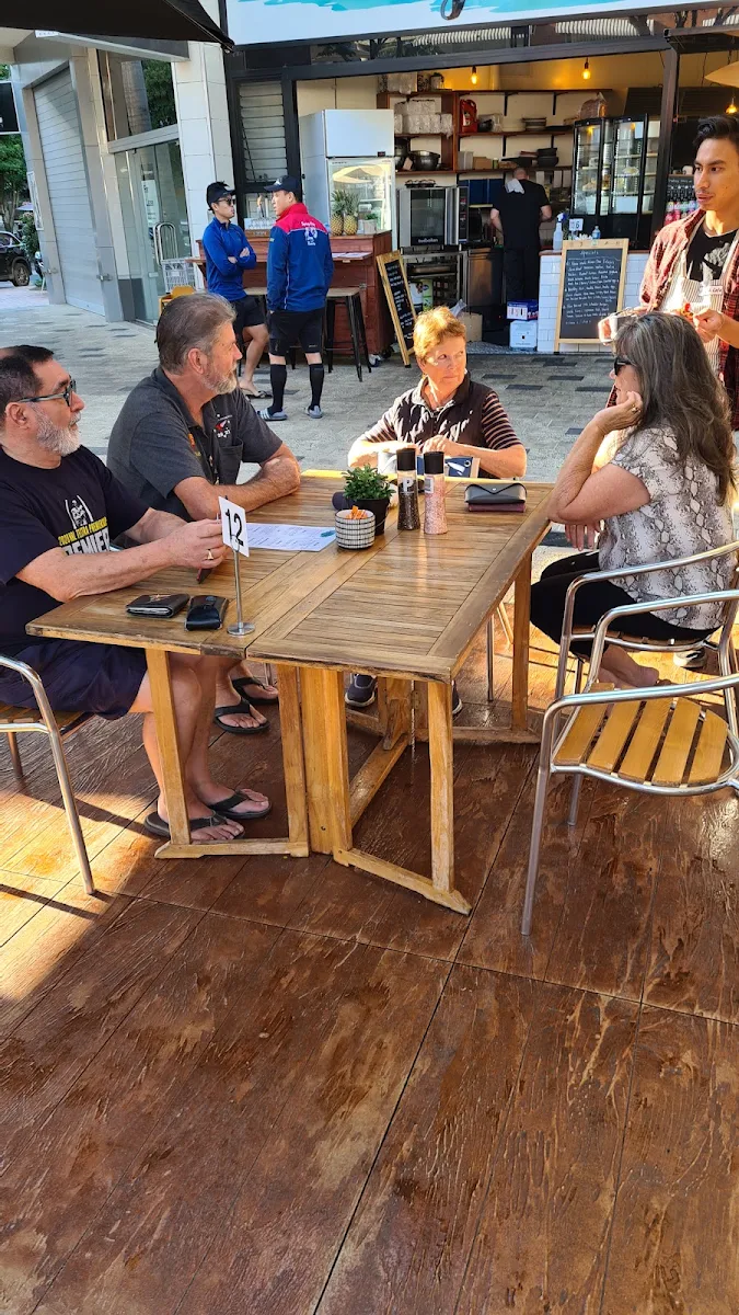 Vibe, Lady A Cafe