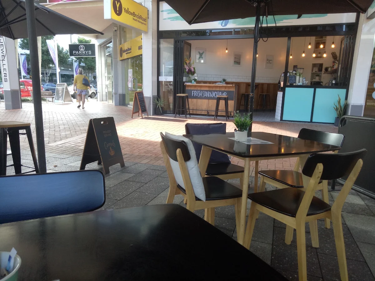 Vibe, Lady A Cafe