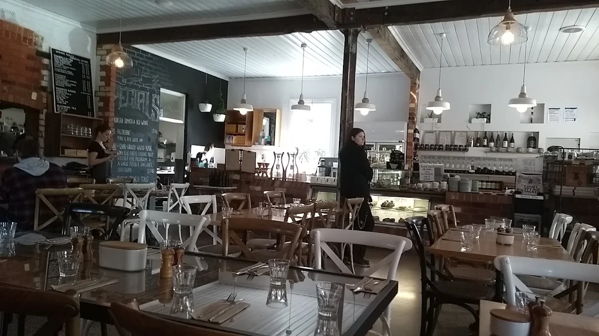 Vibe, Spring Gully General Store