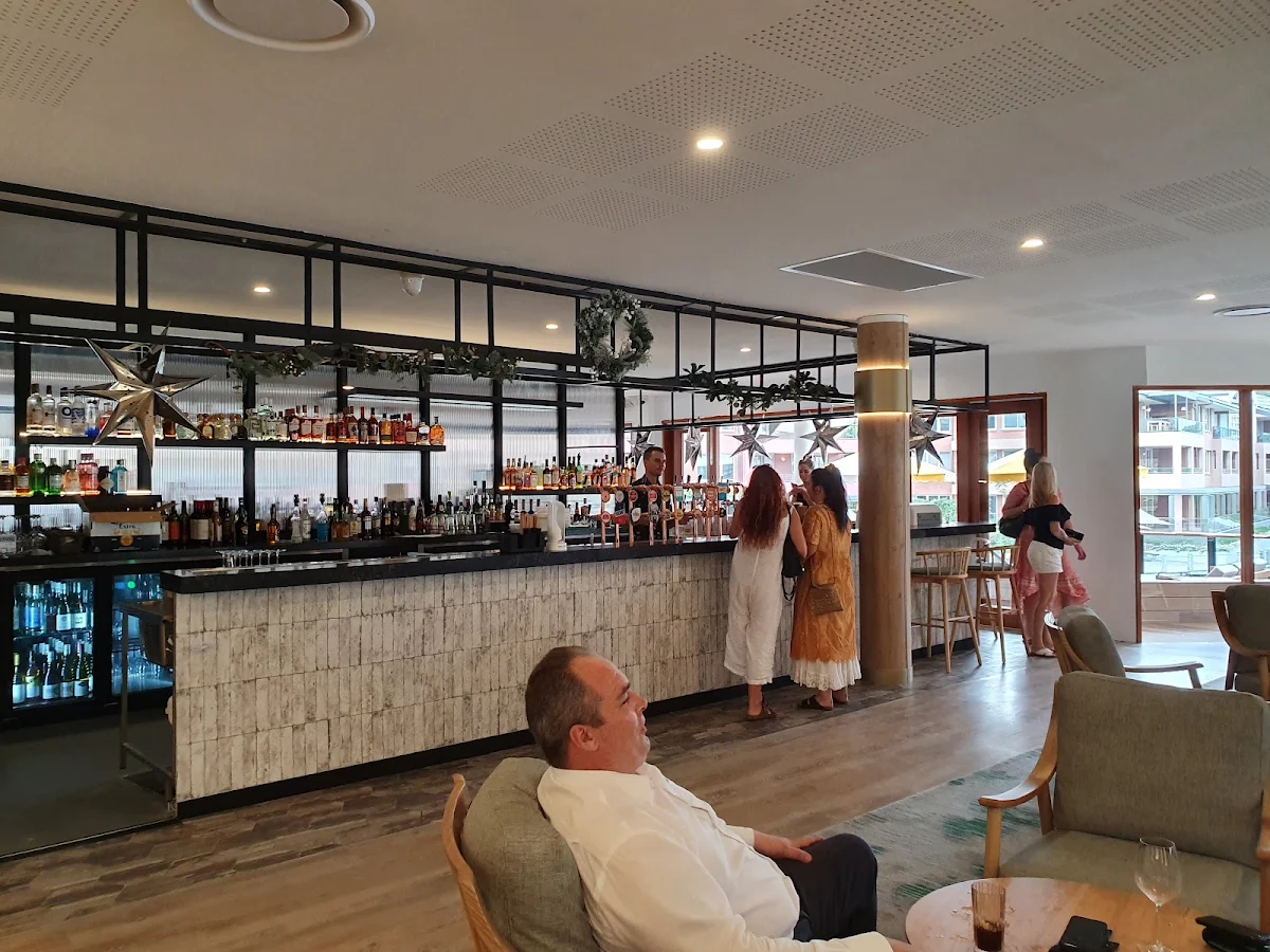 Vibe, Robina Pavilion