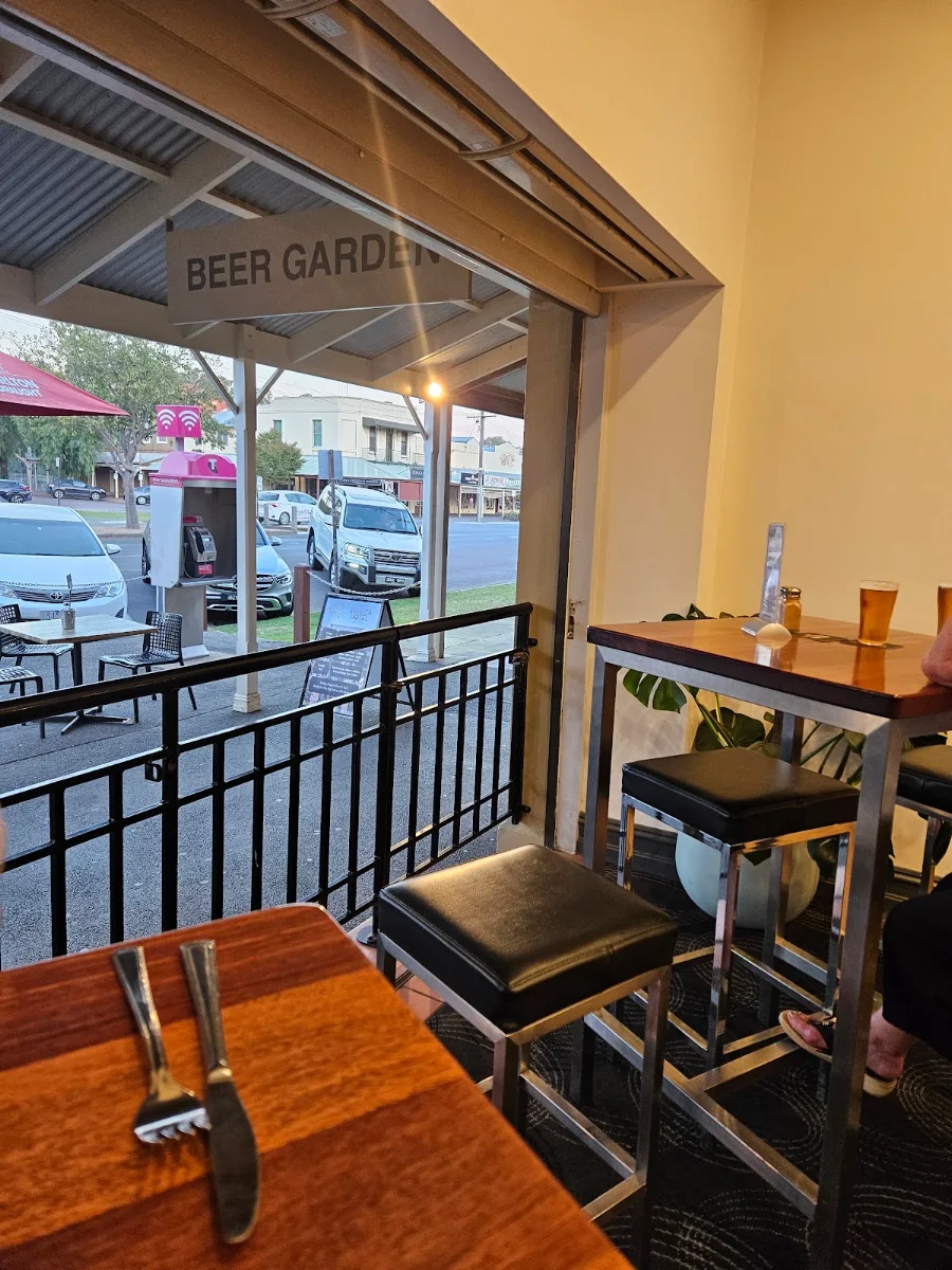 Vibe, The Echuca Hotel
