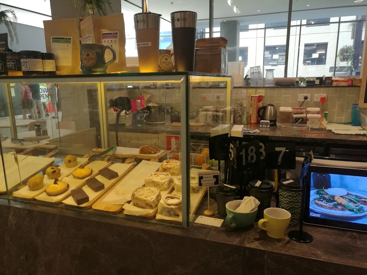 Vibe, Leaf Cafe & Co