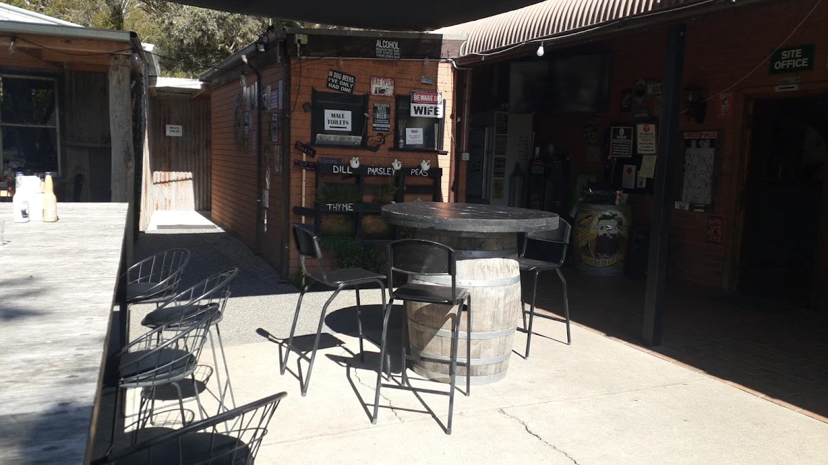 Vibe, McEvoy Tavern