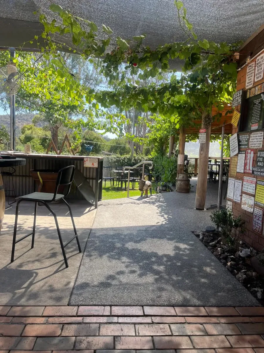 Vibe, McEvoy Tavern