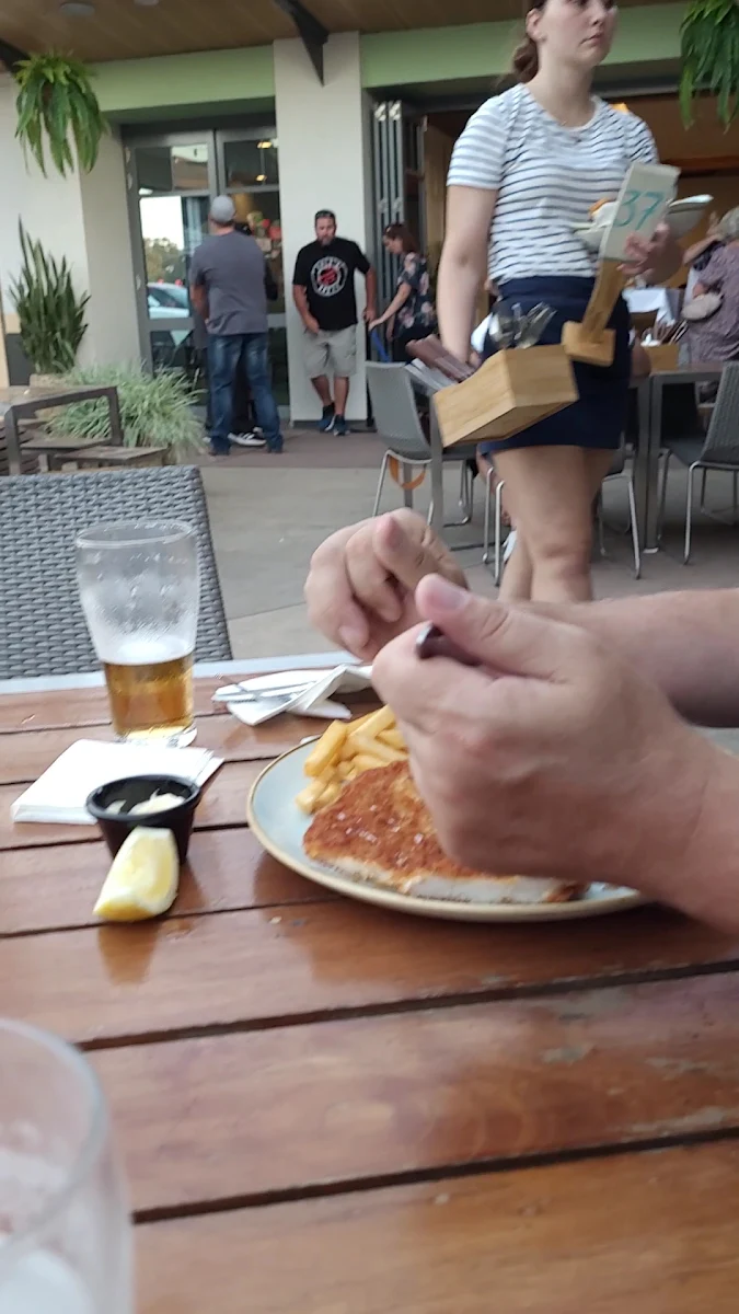 Vibe, Tacking Point Tavern