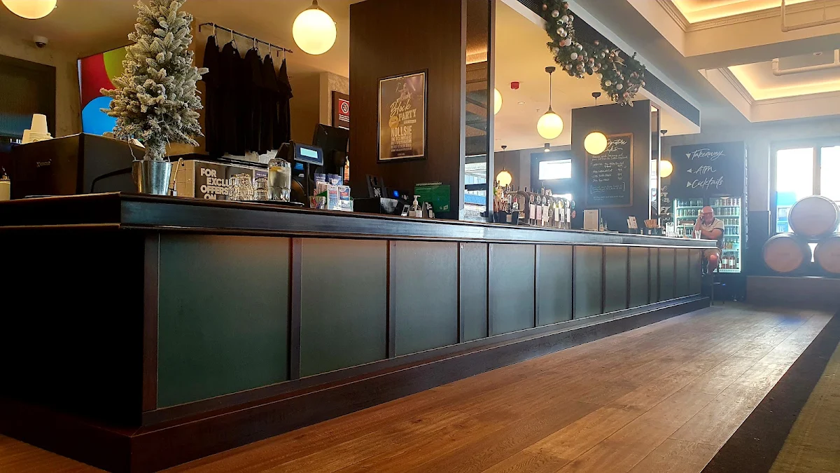 Vibe, The Illawarra Hotel