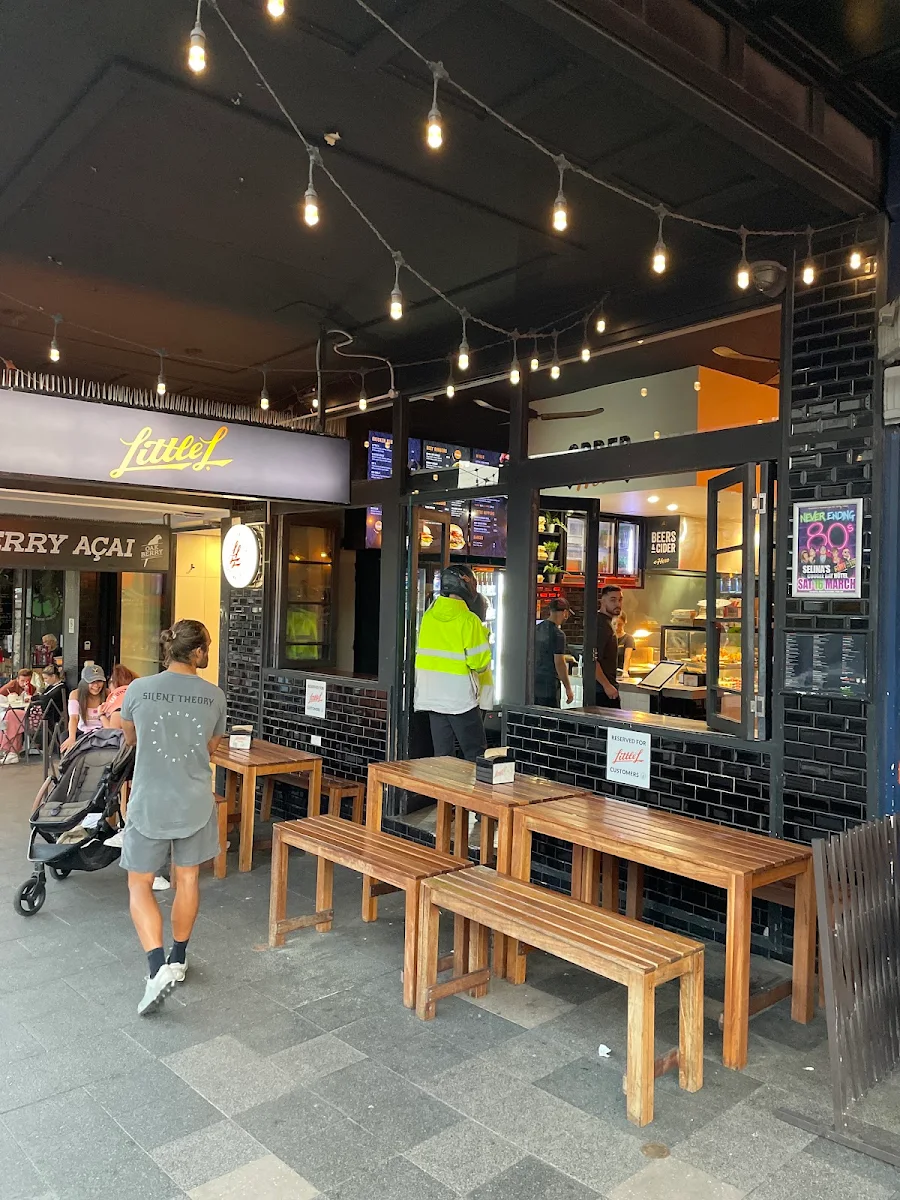 Vibe, Little L Burgers