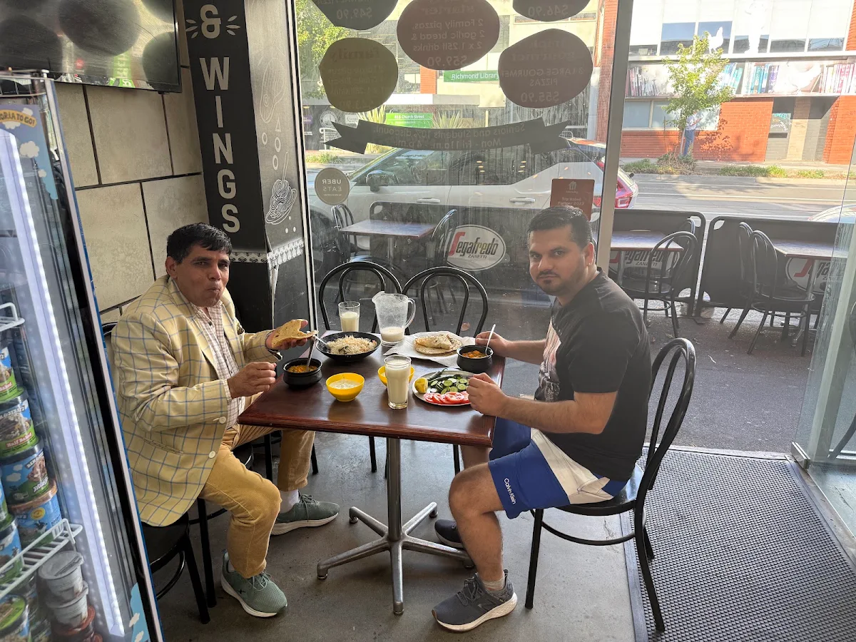 Vibe, Smokin Joes Pizza & Grill Richmond