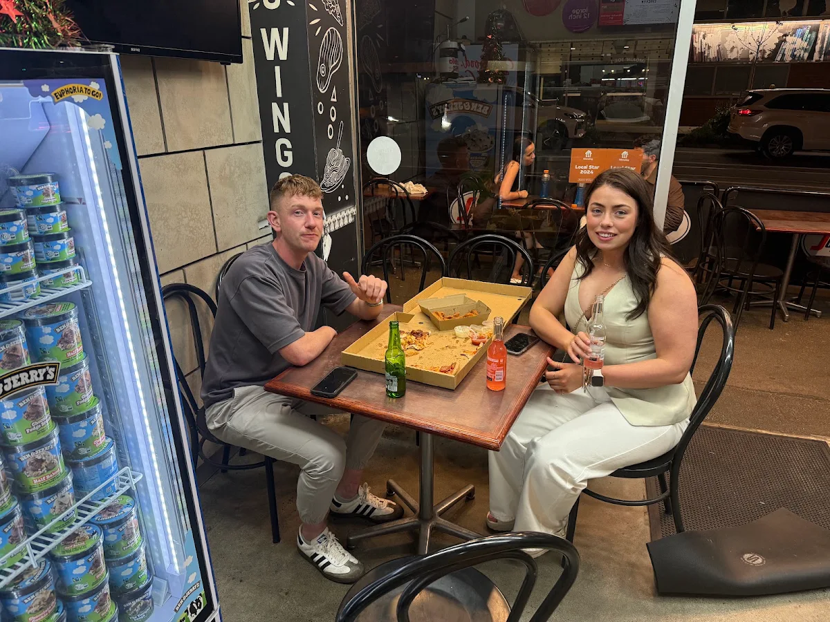 Vibe, Smokin Joes Pizza & Grill Richmond