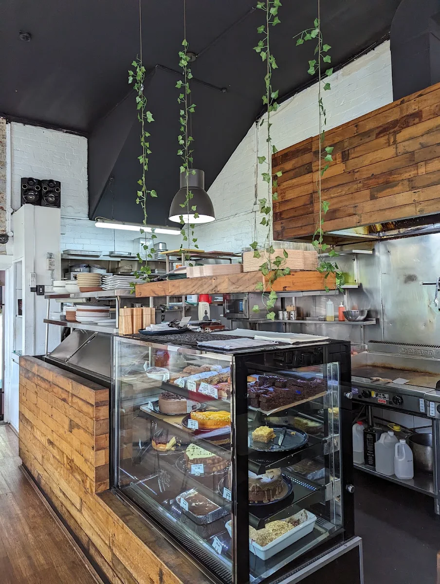 Vibe, Corellis Cafe Gallery