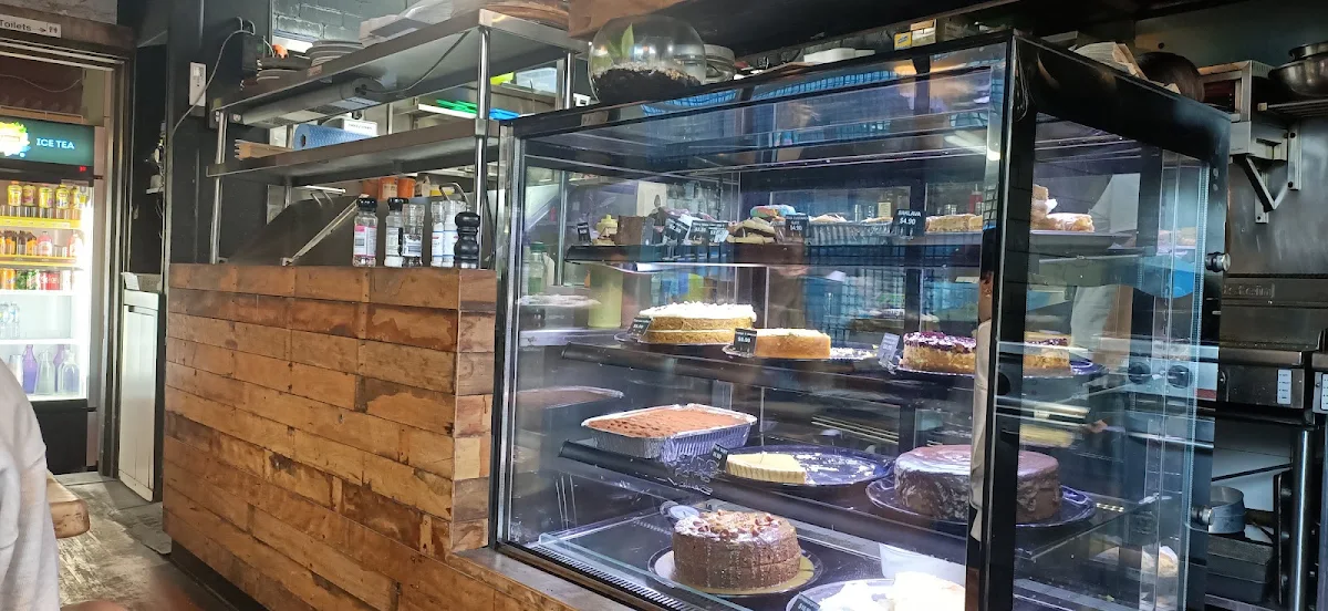 Vibe, Corellis Cafe Gallery