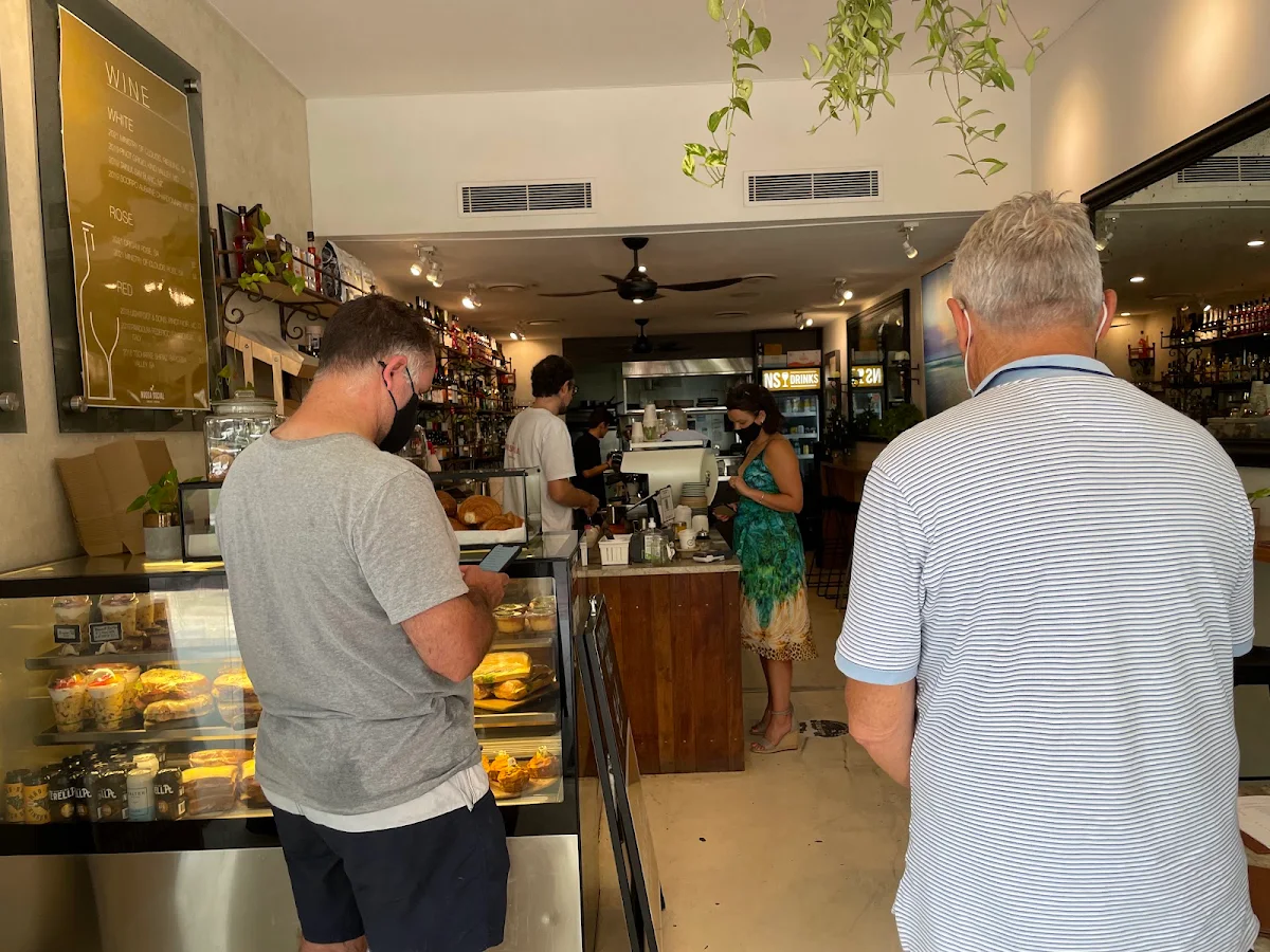 Vibe, Noosa Social Espresso & Wine Bar