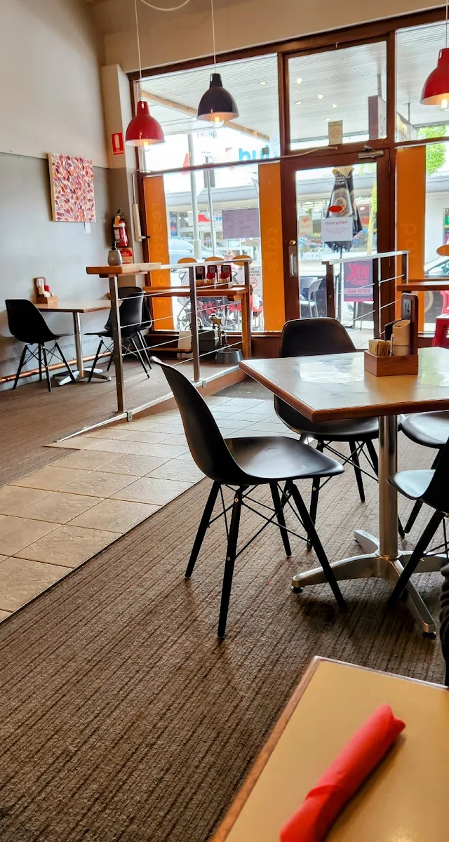Vibe, Gravity Cafe Bar
