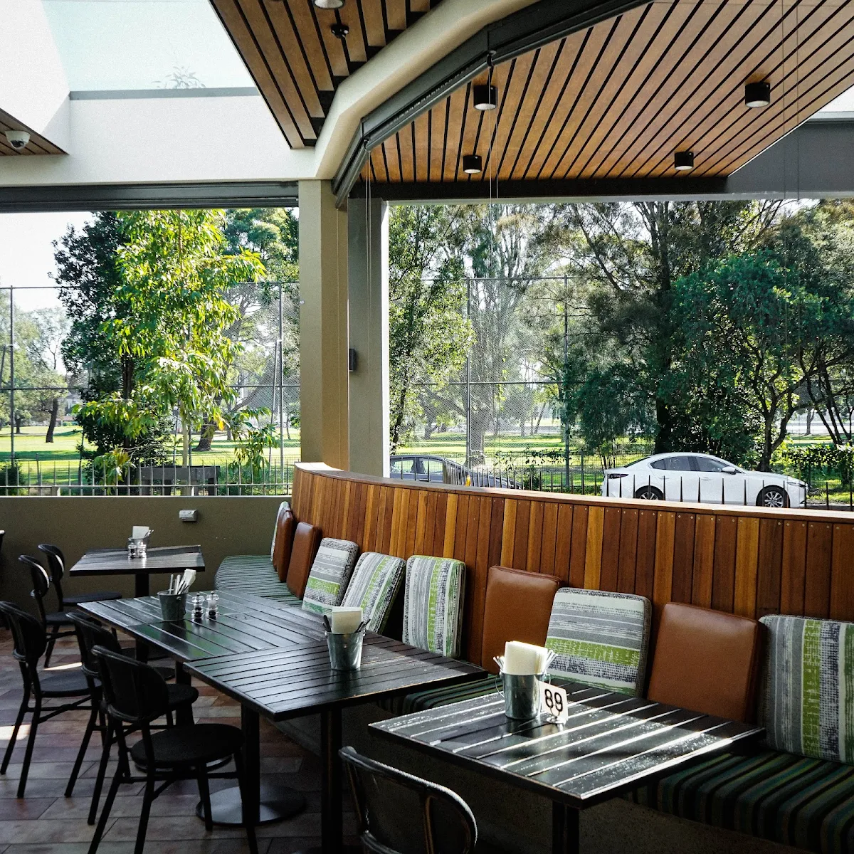Vibe, GRANATA'S Canada Bay Club