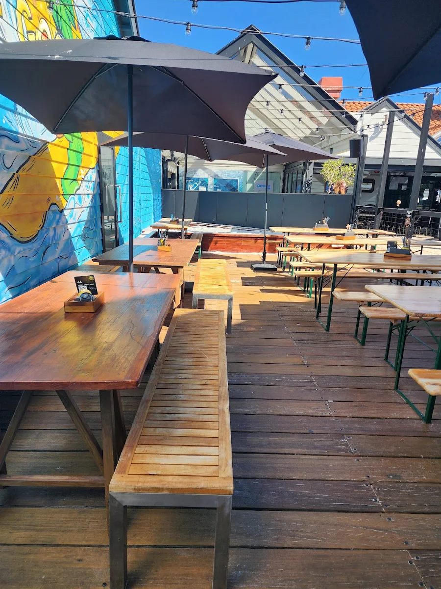 Vibe, Phat Brew Club Hillarys
