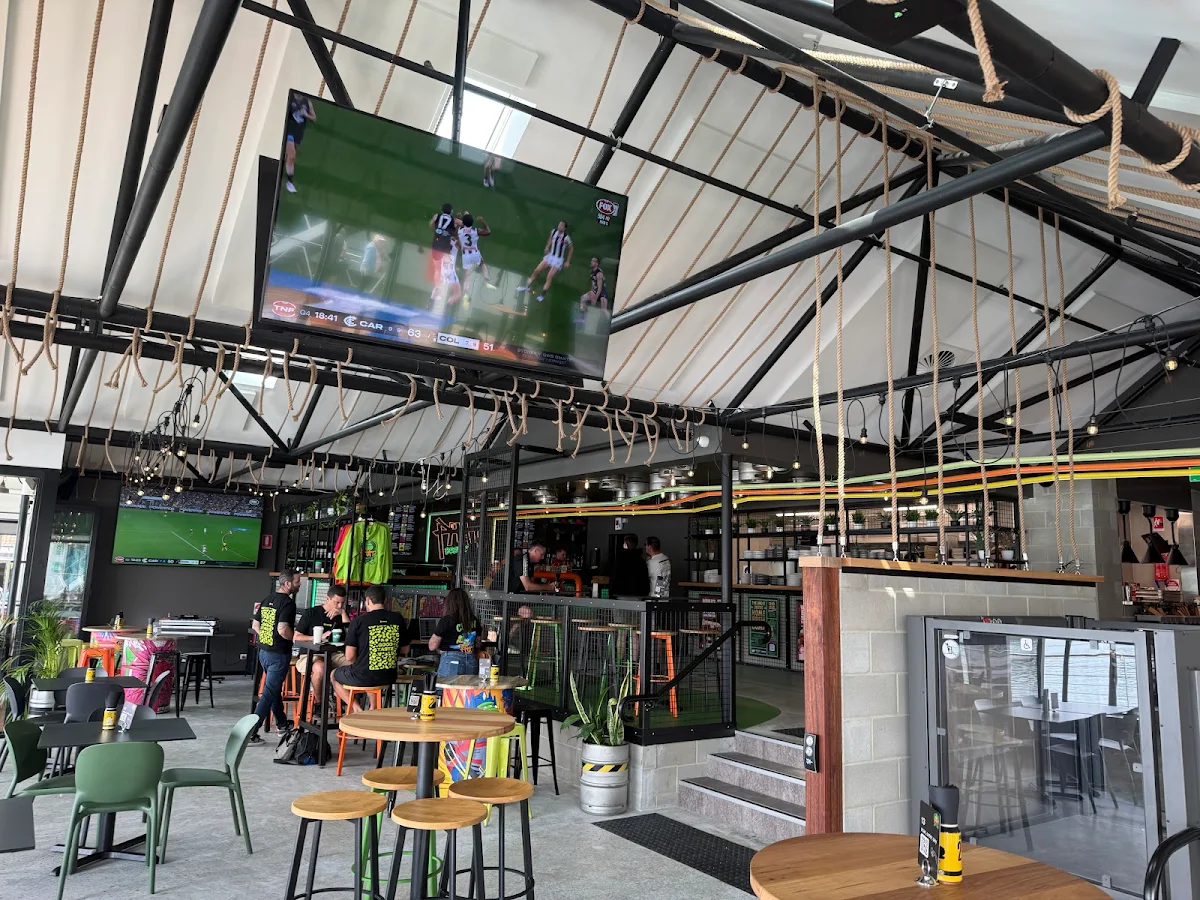 Vibe, Phat Brew Club Hillarys