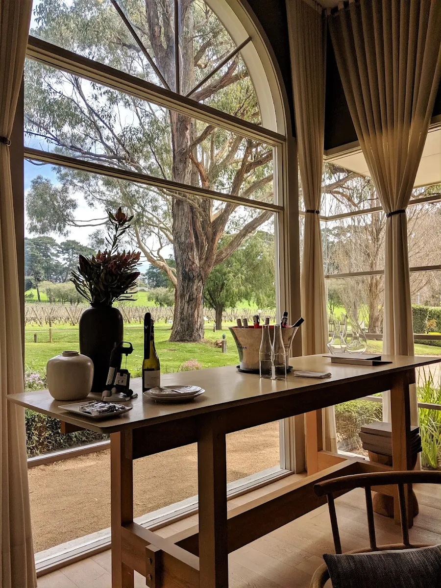 Vibe, The Dining Room