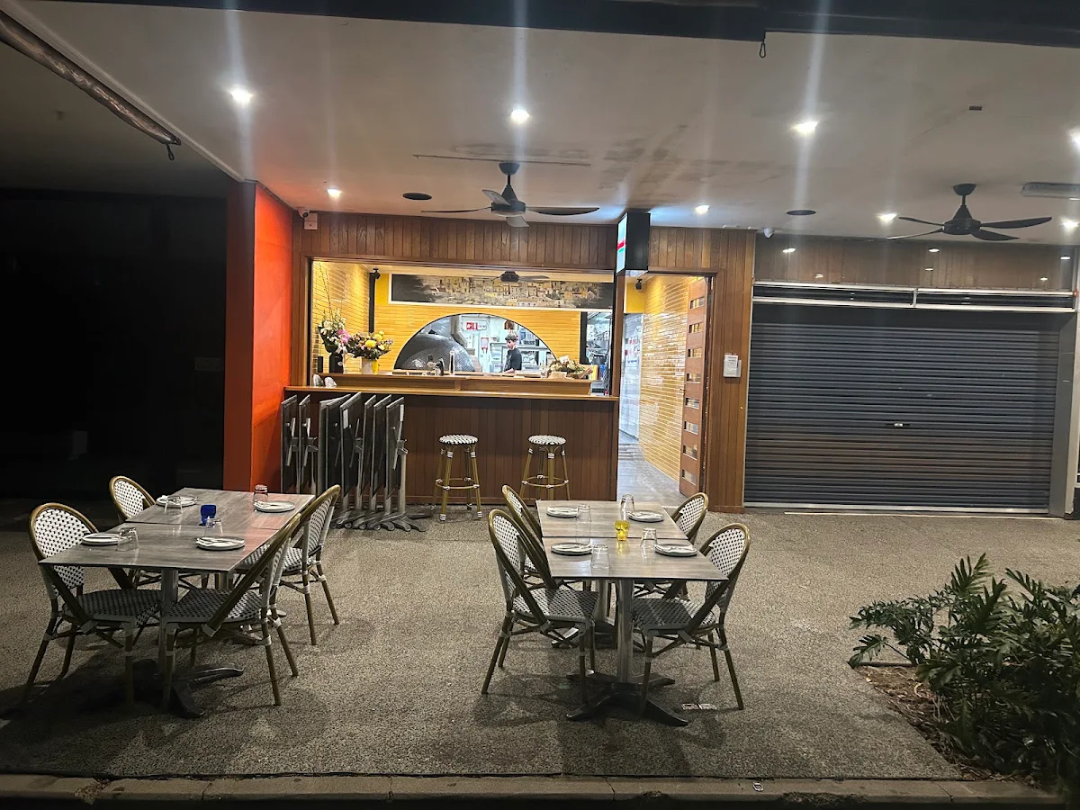 Vibe, Gabriella's Pizzeria