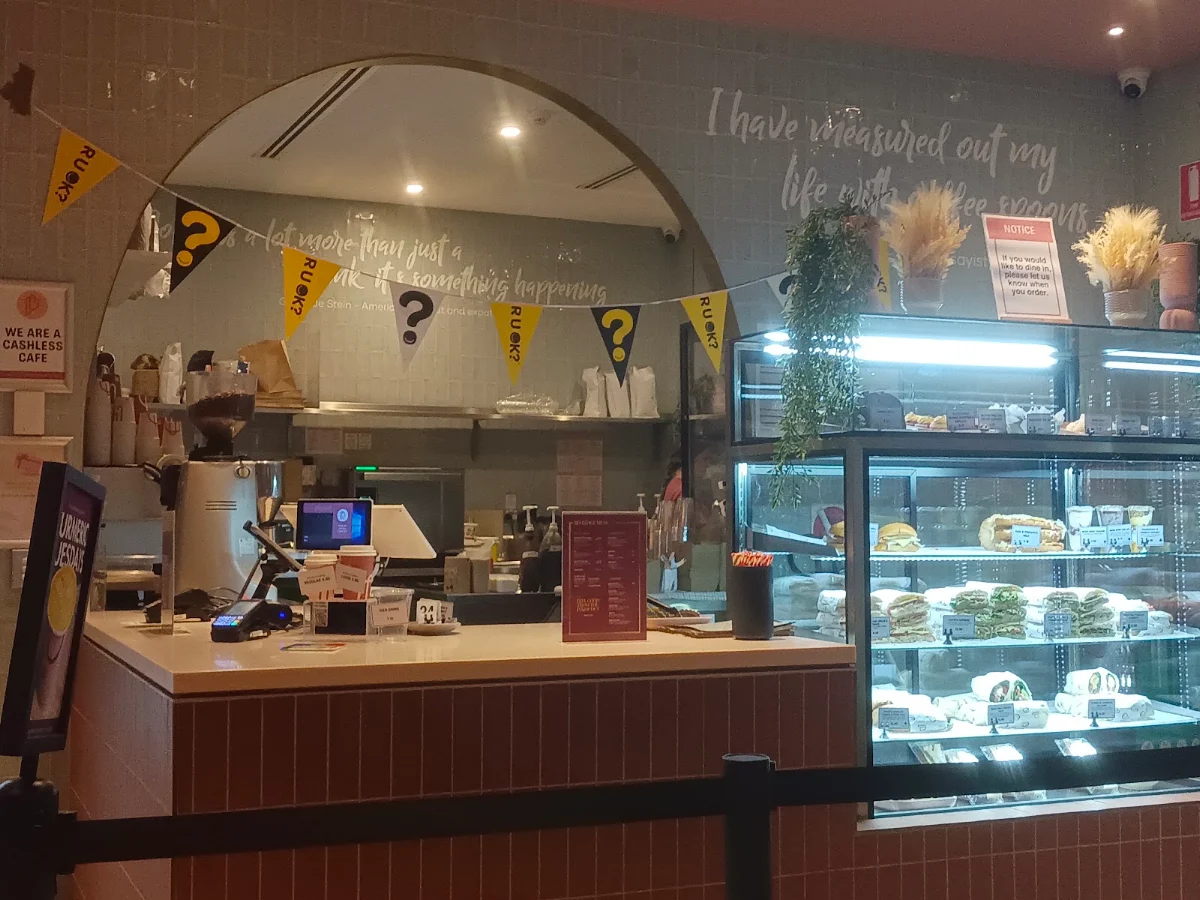 Vibe, Plume Cafe