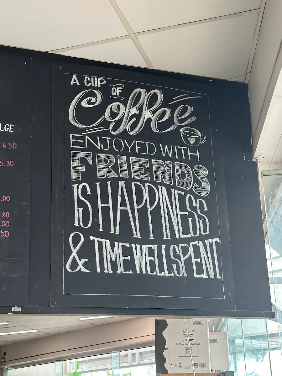 Menu, 4 Cousins Café