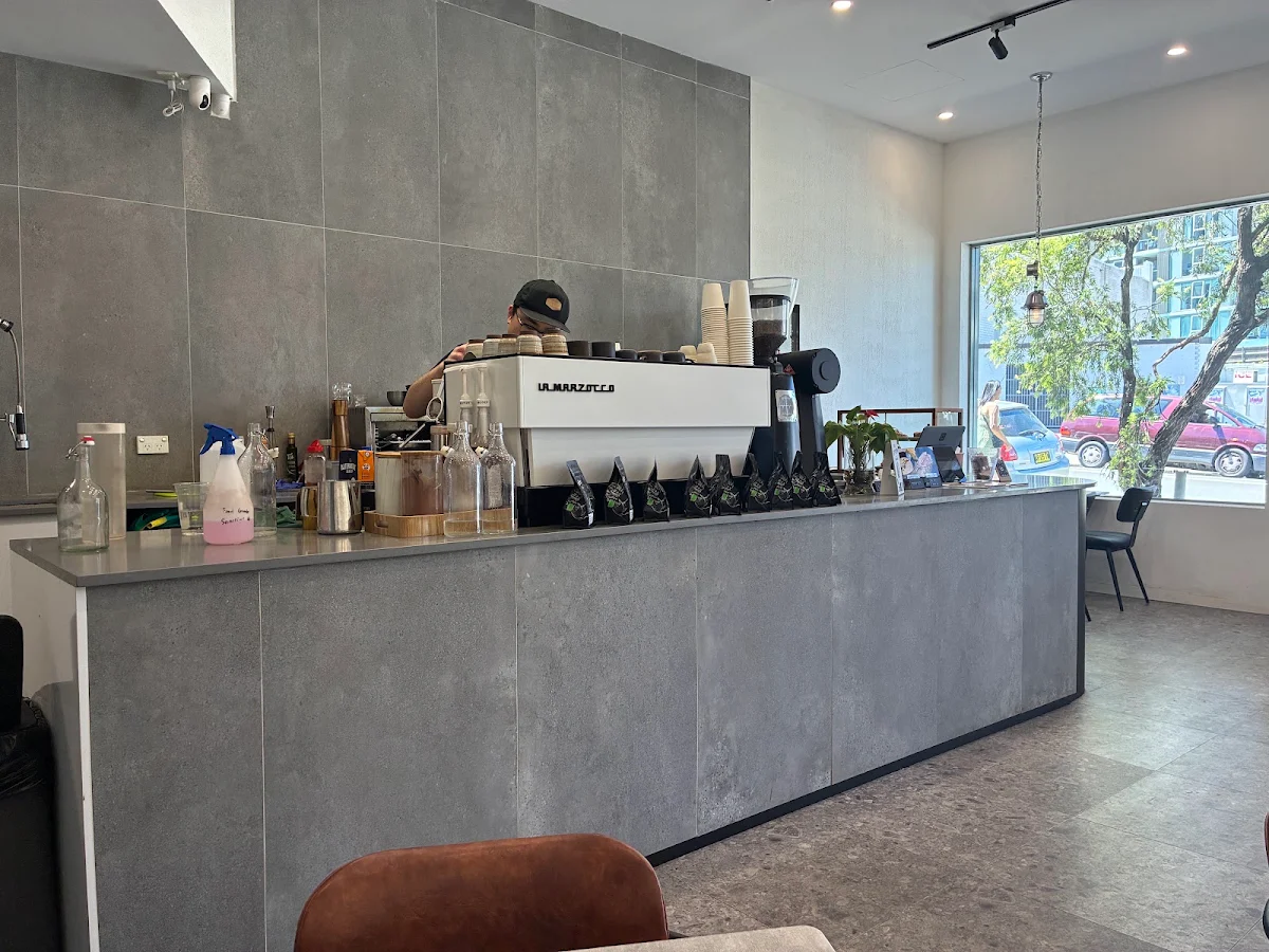 Vibe, C'est Bon Toastie Cafe