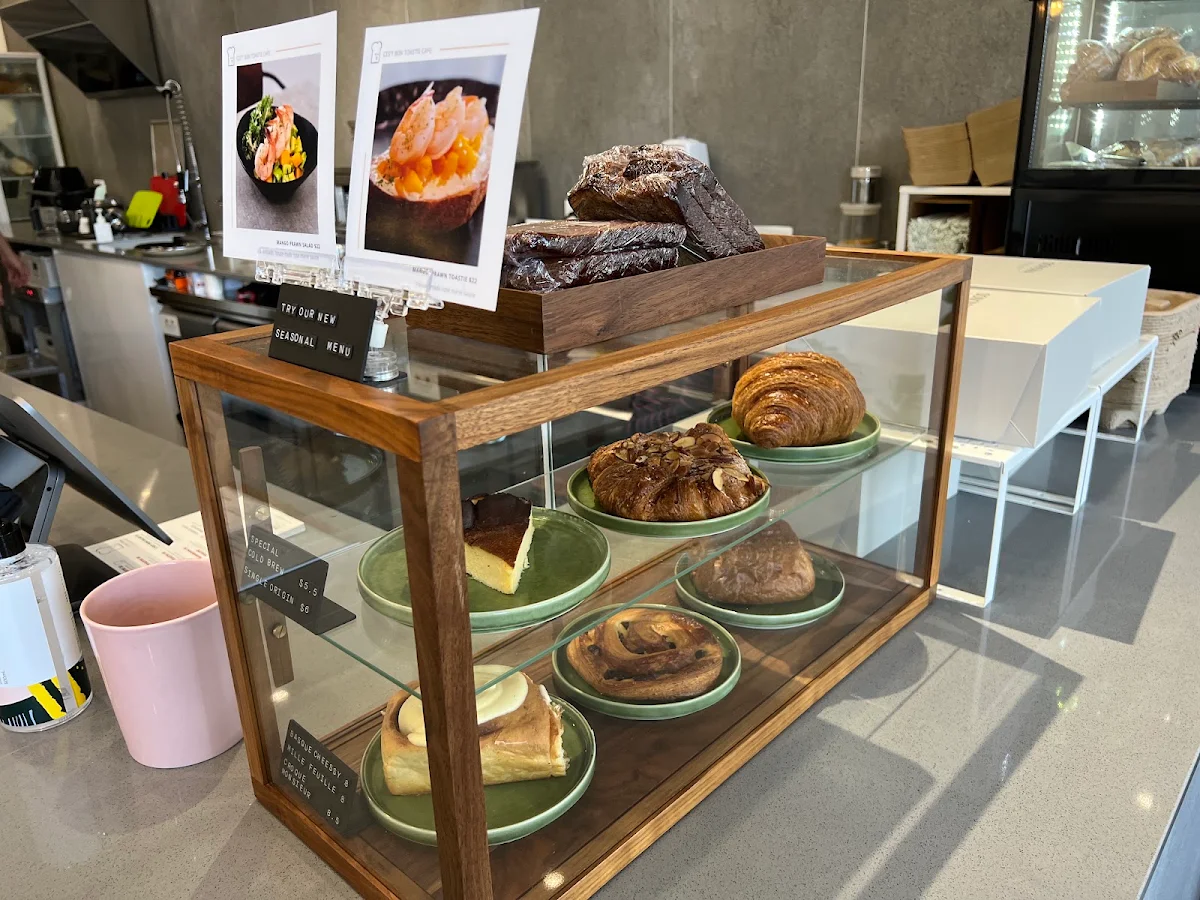 Vibe, C'est Bon Toastie Cafe