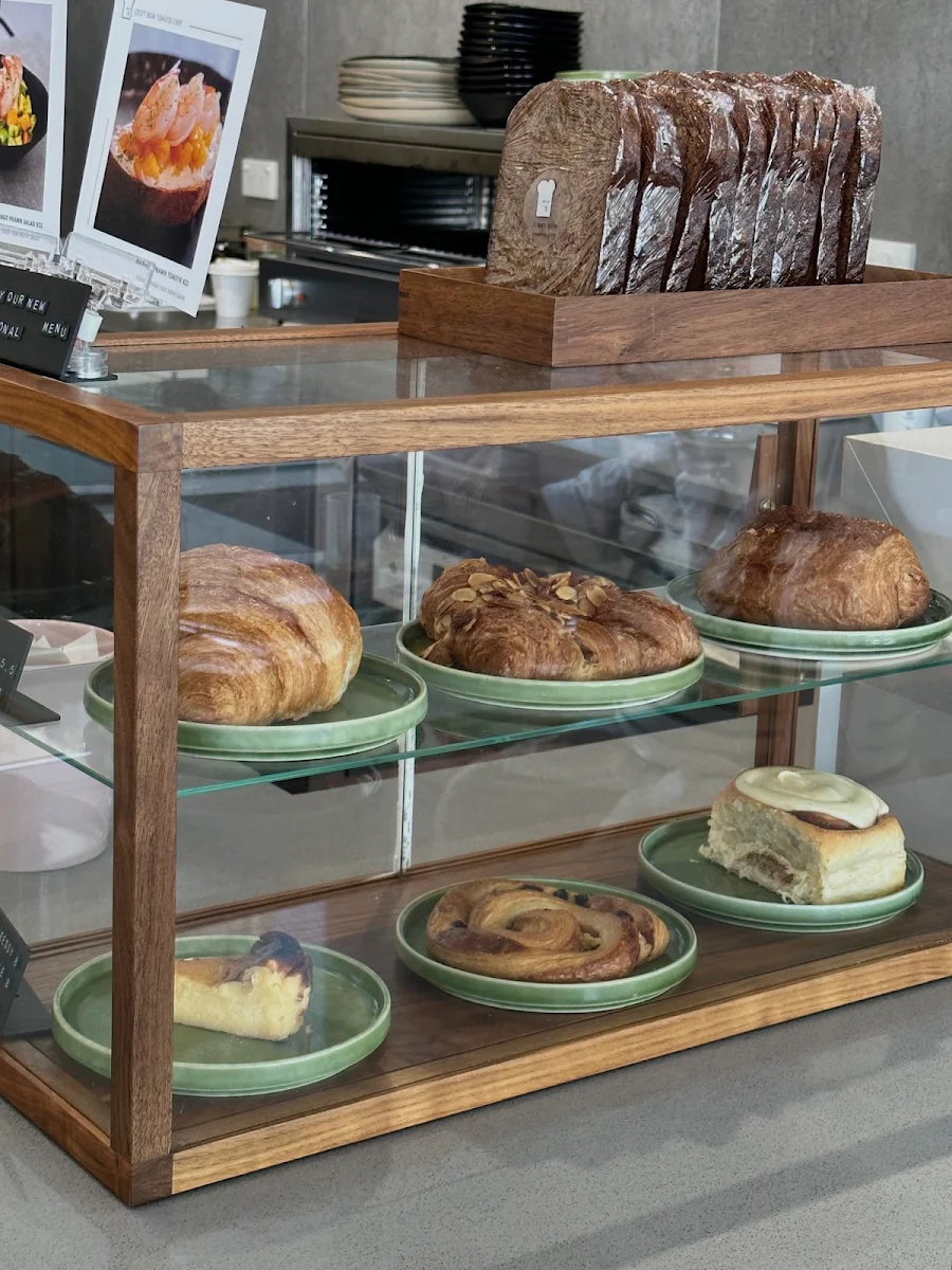 Vibe, C'est Bon Toastie Cafe