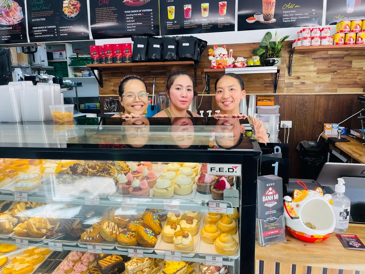 Vibe, Banh Mi Station bakery & cafe