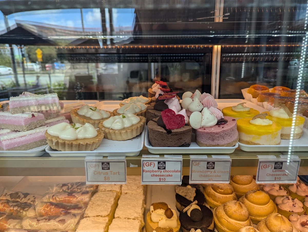 Vibe, Banh Mi Station bakery & cafe