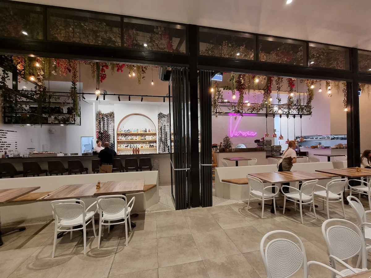 Vibe, Verona Fresh Italian