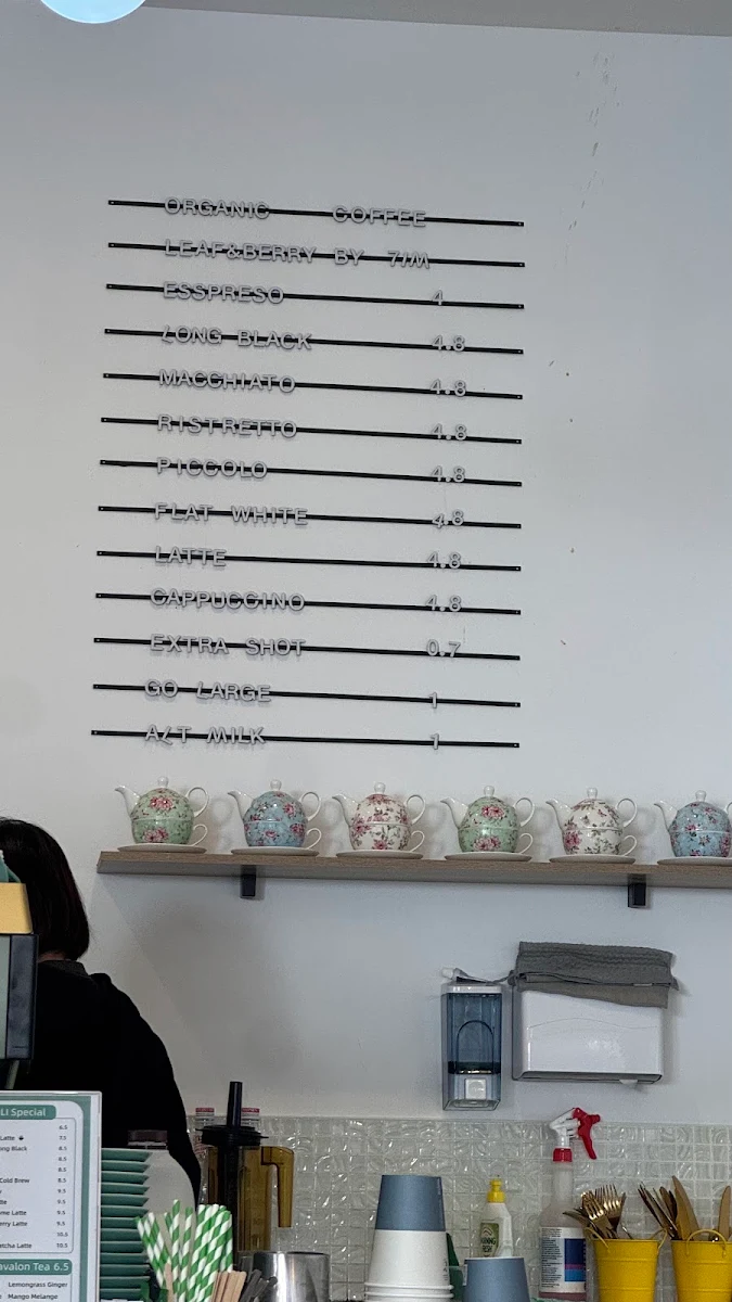 Menu, Moli Patisserie & Cafe
