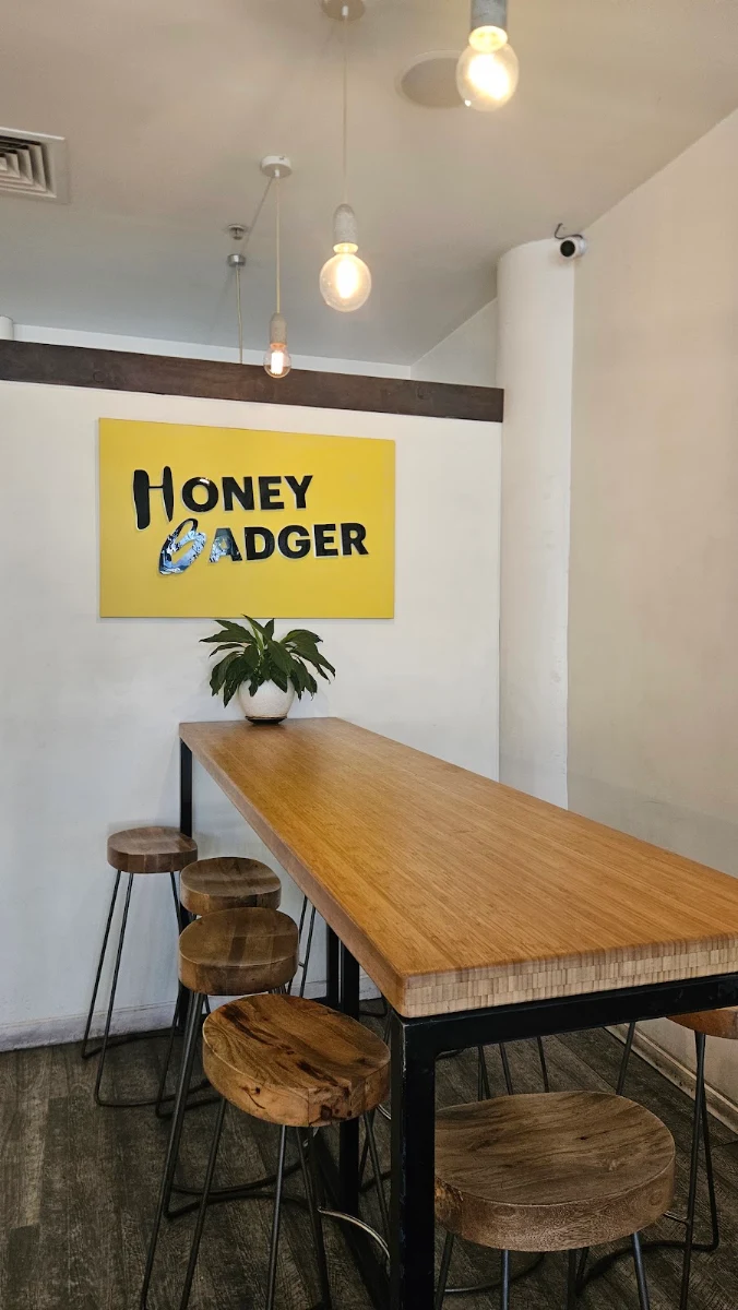 Vibe, Honey Badger Dessert Cafe