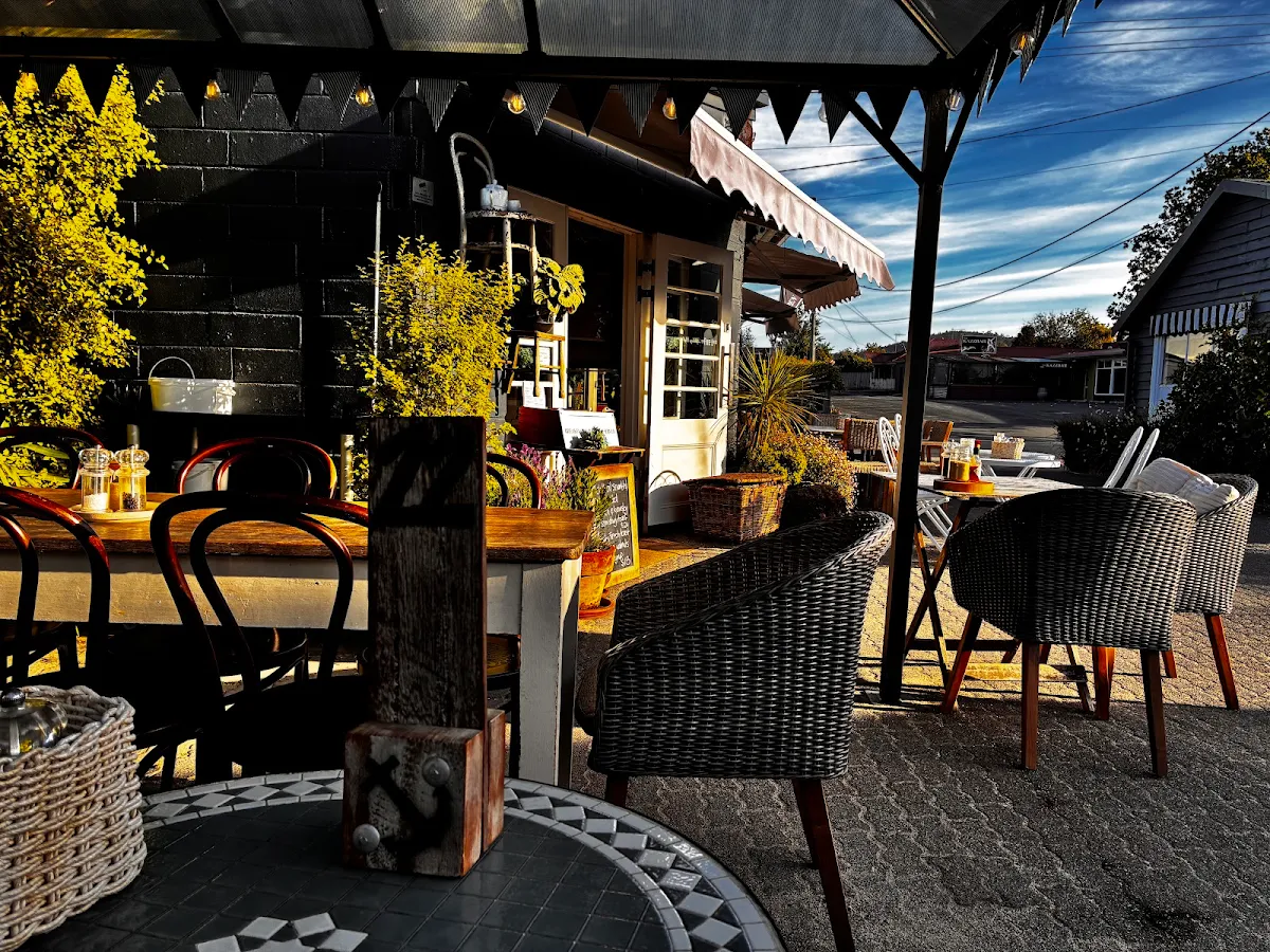 Vibe, Sco & Co. and The Lifebuoy Cafe