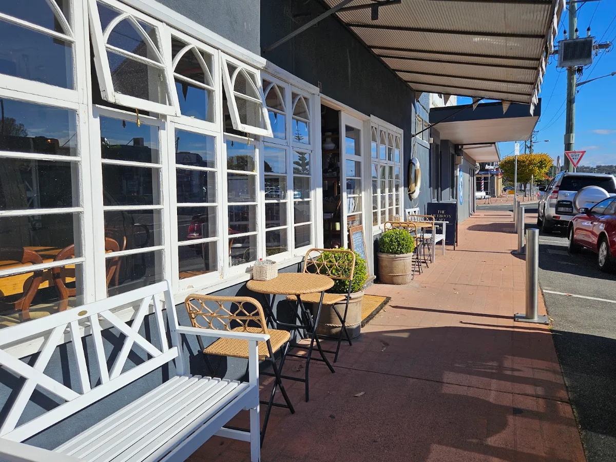 Vibe, Sco & Co. and The Lifebuoy Cafe