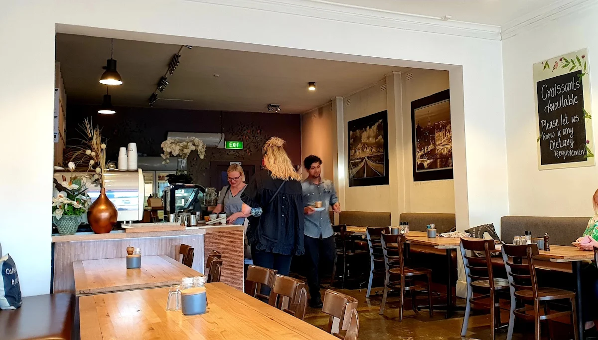 Vibe, Jack's House Cafe