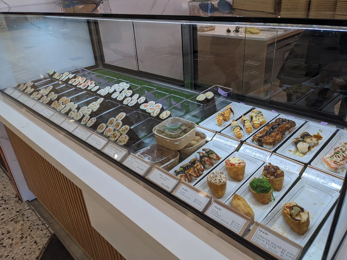 Vibe, Akana Sushi
