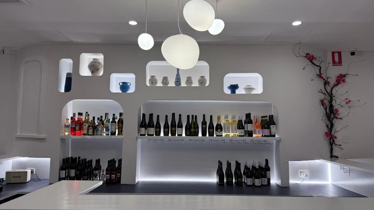 Vibe, Agora Greek Cuisine