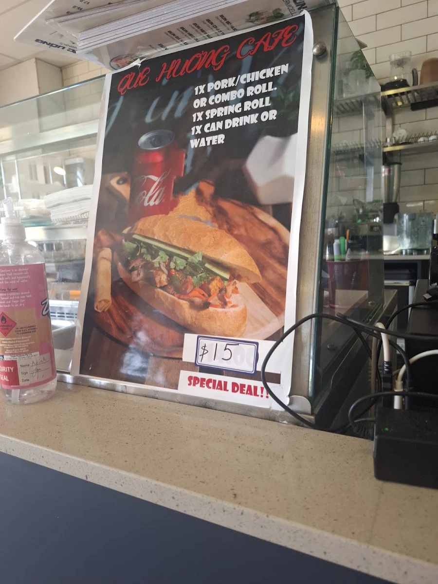 Menu, Que Huong Restaurant