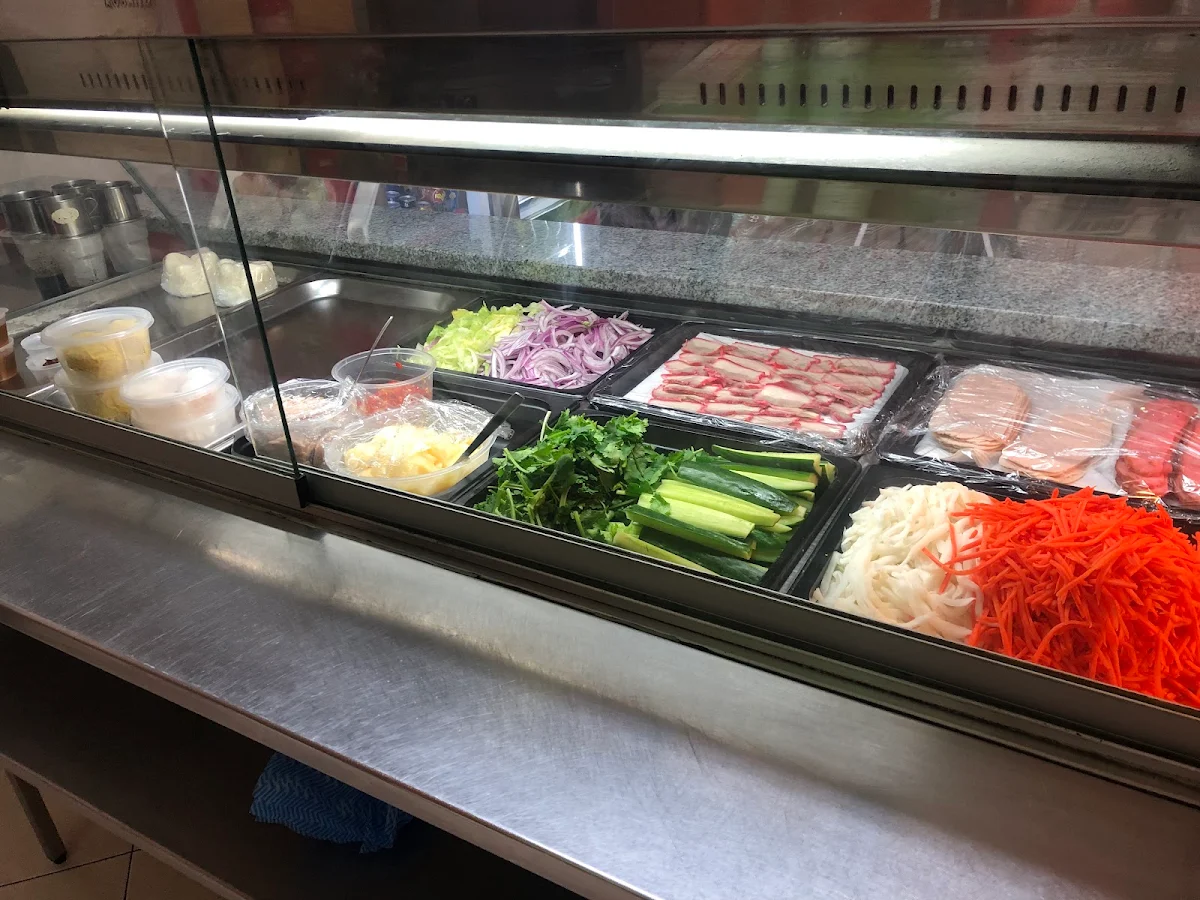 Vibe, Que Huong Restaurant