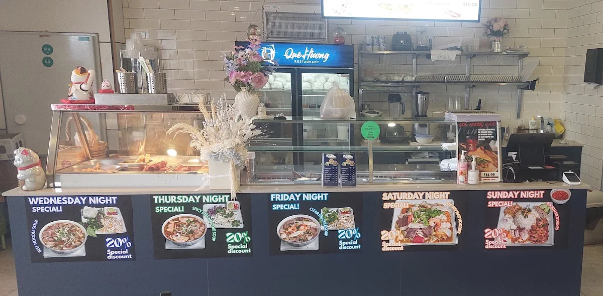 Vibe, Que Huong Restaurant