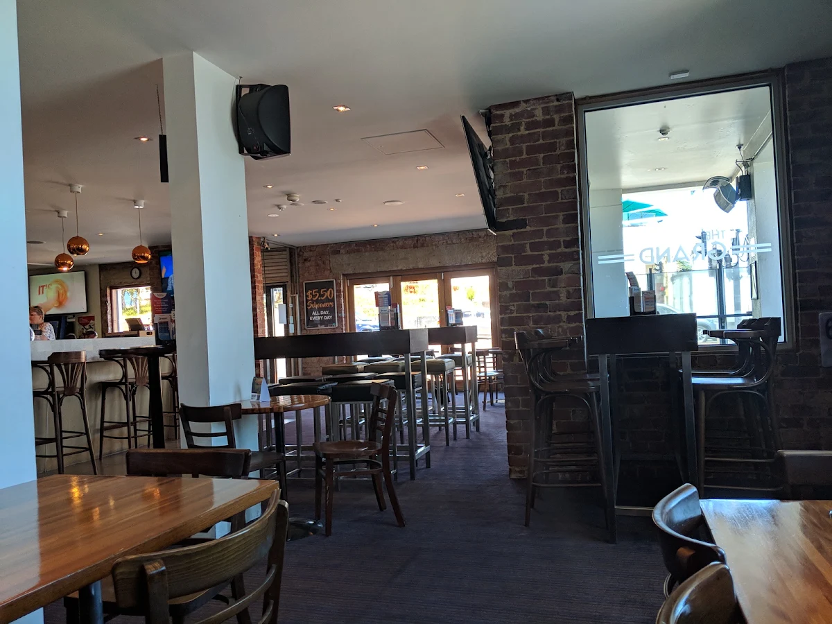 Vibe, The Grand Hotel - Frankston