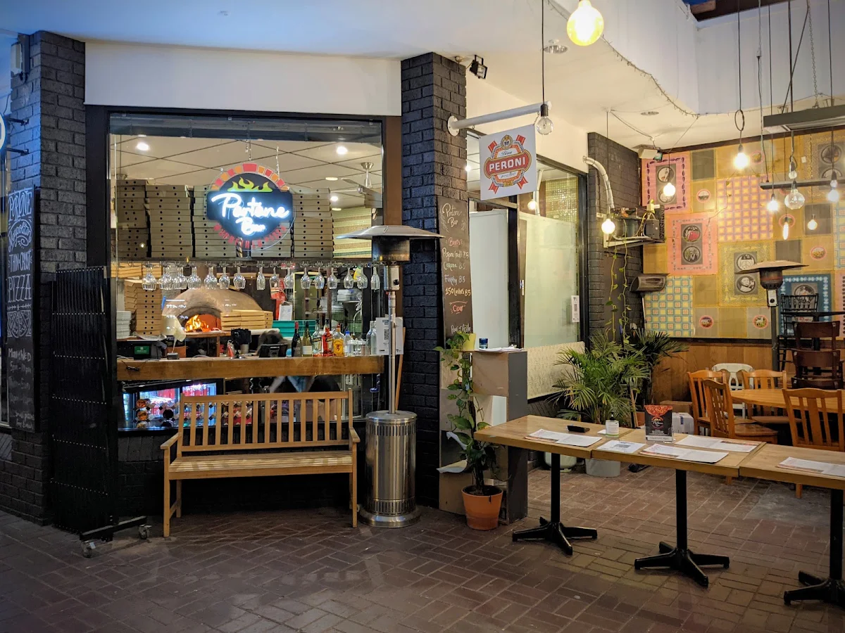 Vibe, Portone Woodfired Pizza & Bar