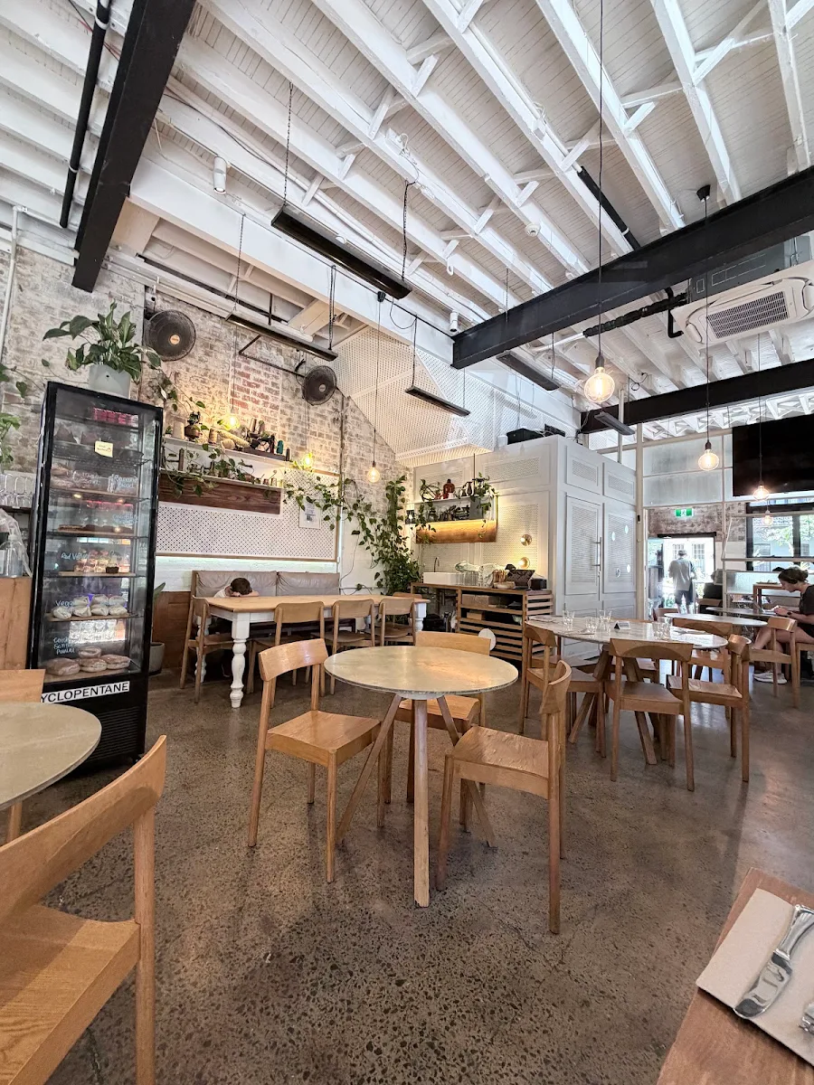 Vibe, Calico - Cafe, Restaurant, Pizzeria & Bar
