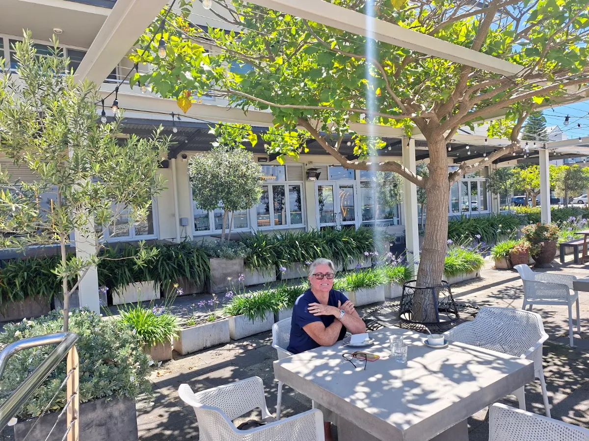 Vibe, The Cray Seafood & Grill Bunbury