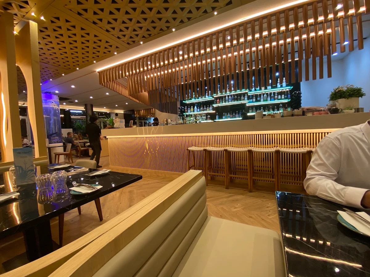 Vibe, The Cray Seafood & Grill Bunbury